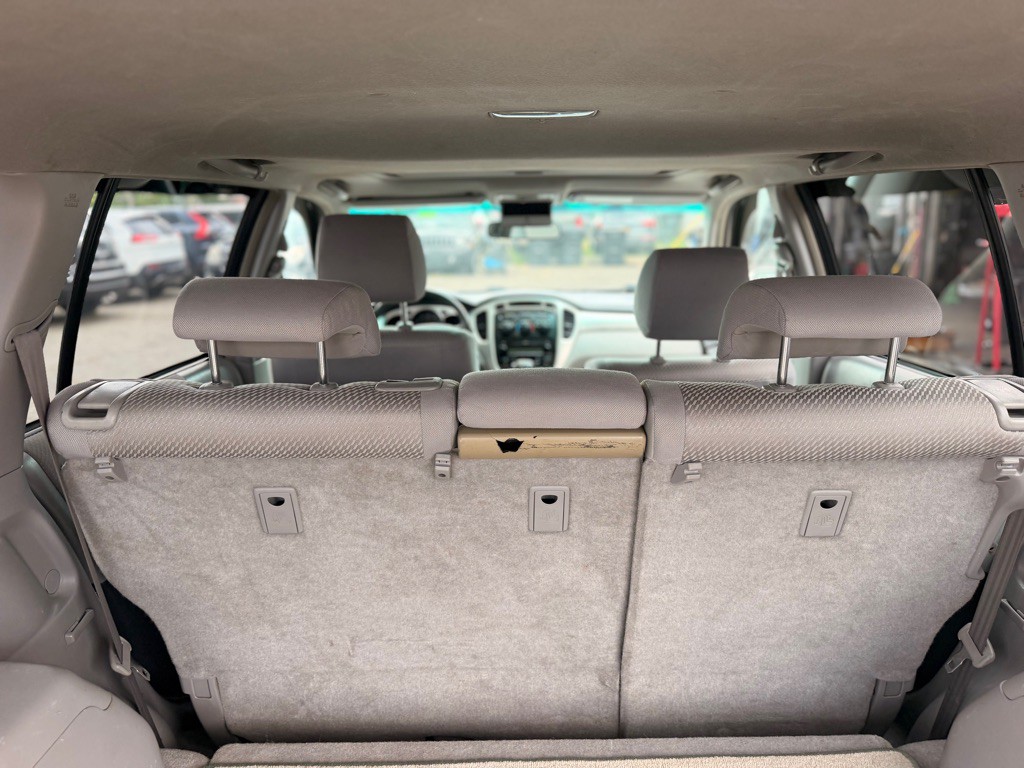 2005 Toyota Highlander Image 14