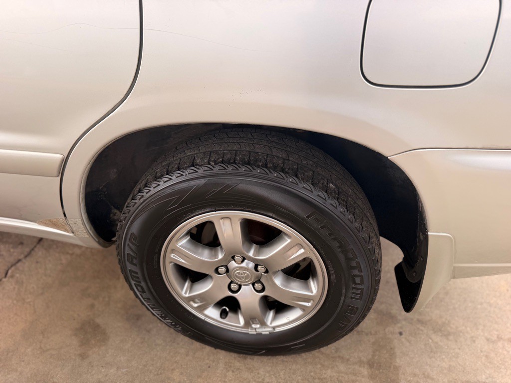 2005 Toyota Highlander Image 15