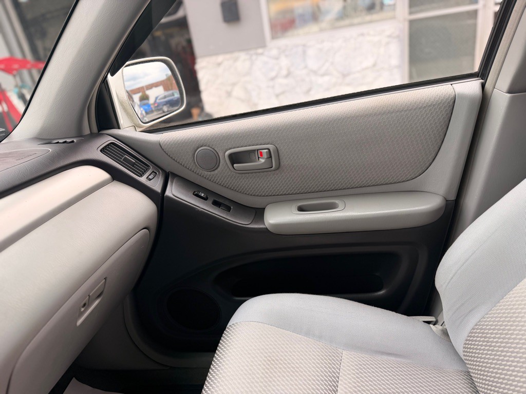 2005 Toyota Highlander Image 19