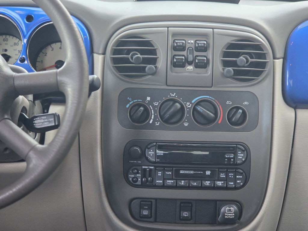 2005 Chrysler PT Cruiser Image 7