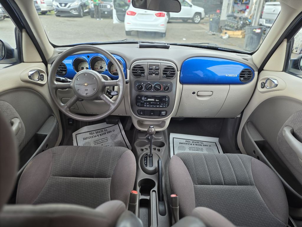 2005 Chrysler PT Cruiser Image 8