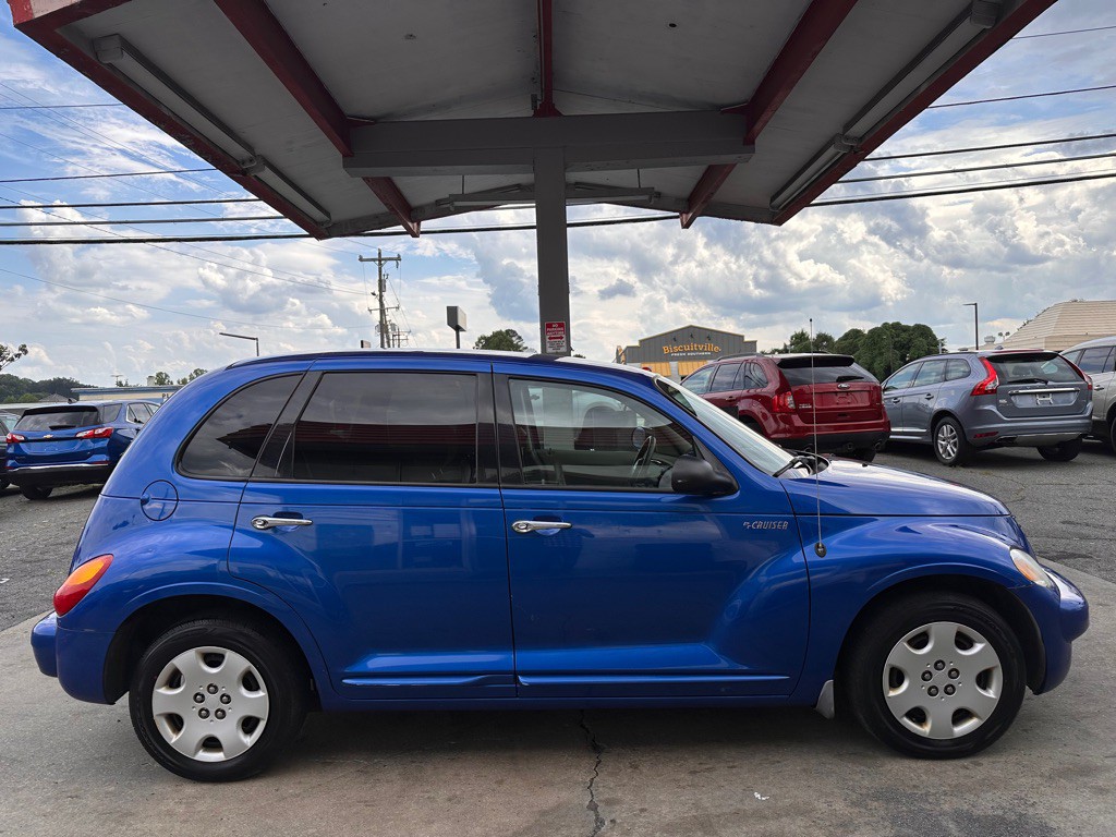 2005 Chrysler PT Cruiser Image 11