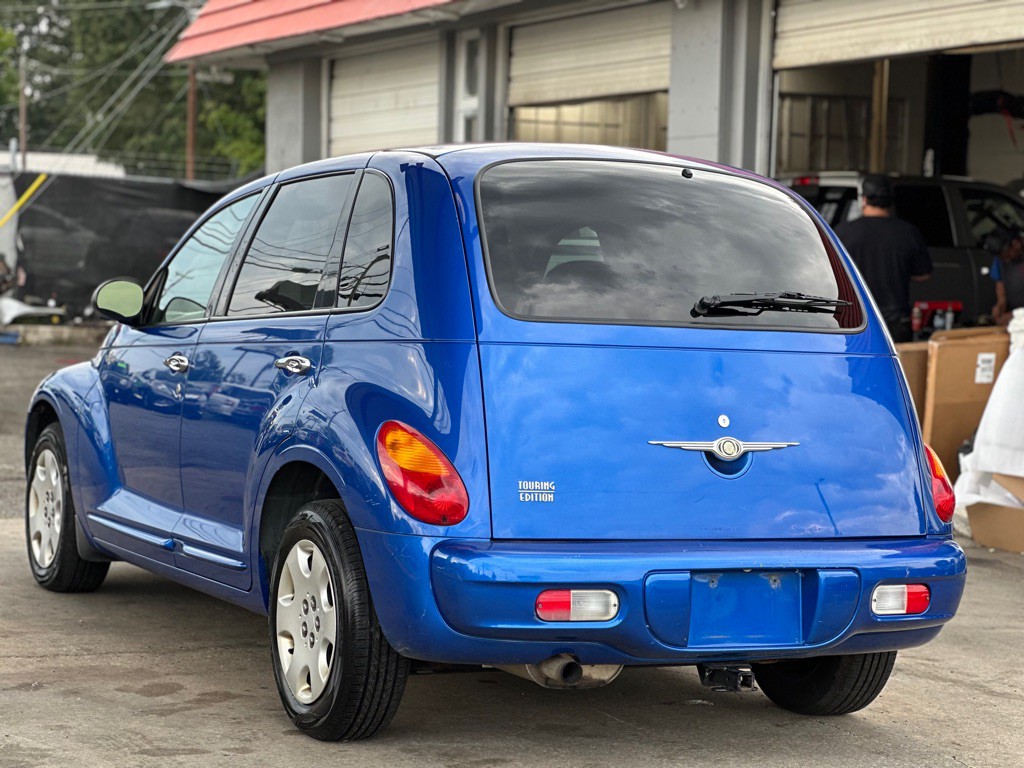 2005 Chrysler PT Cruiser Image 12