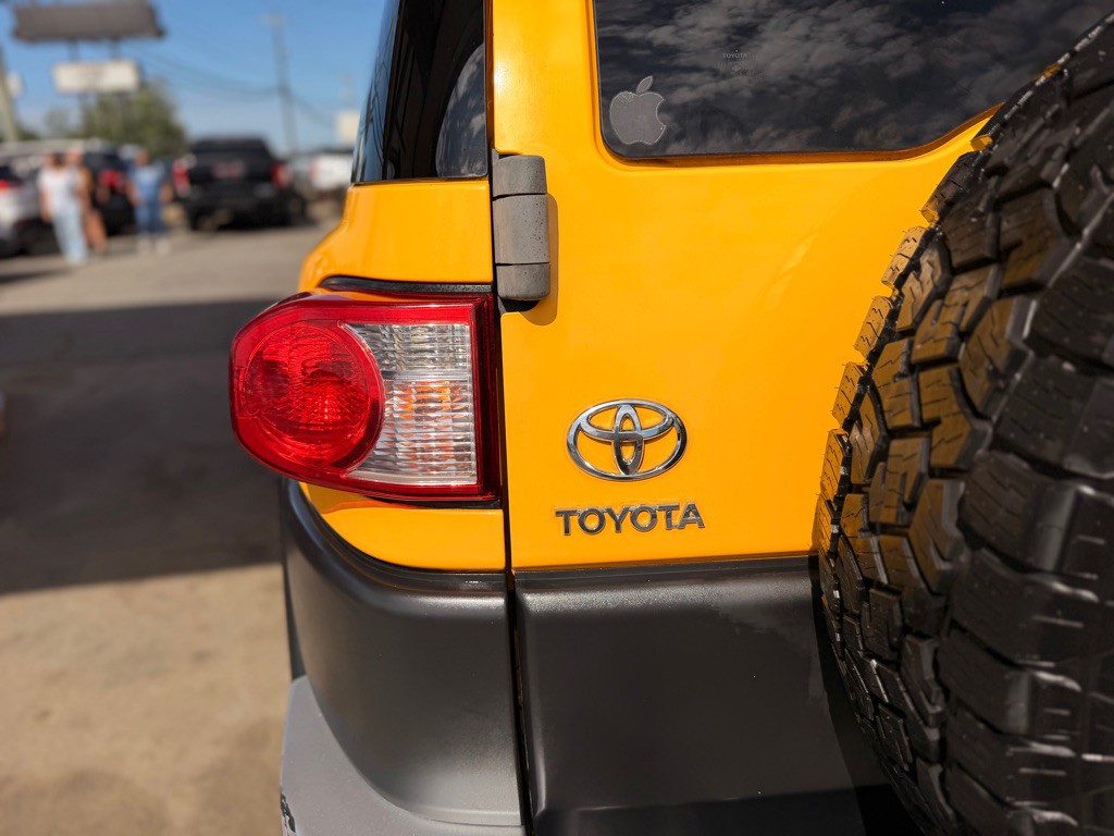 2007 Toyota FJ Cruiser Image 13