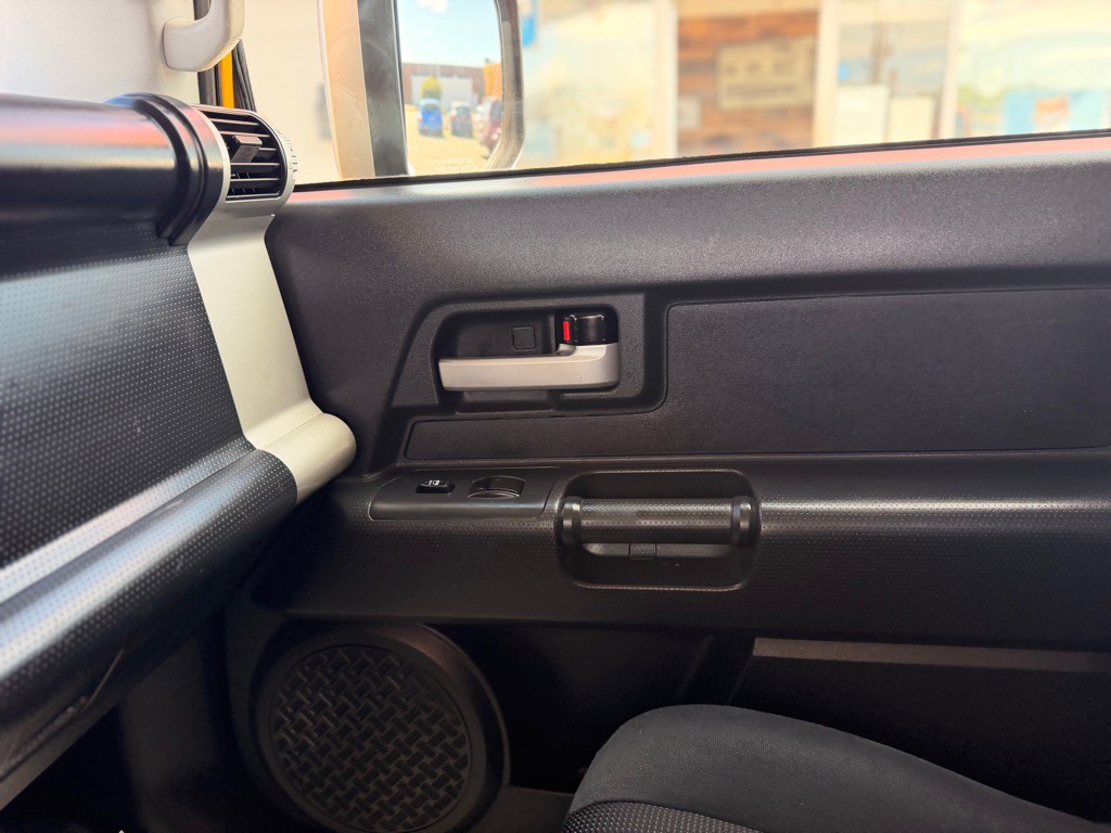 2007 Toyota FJ Cruiser Image 30