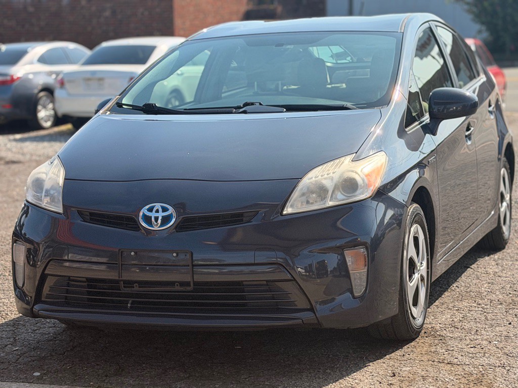 2012 Toyota Prius Image 2
