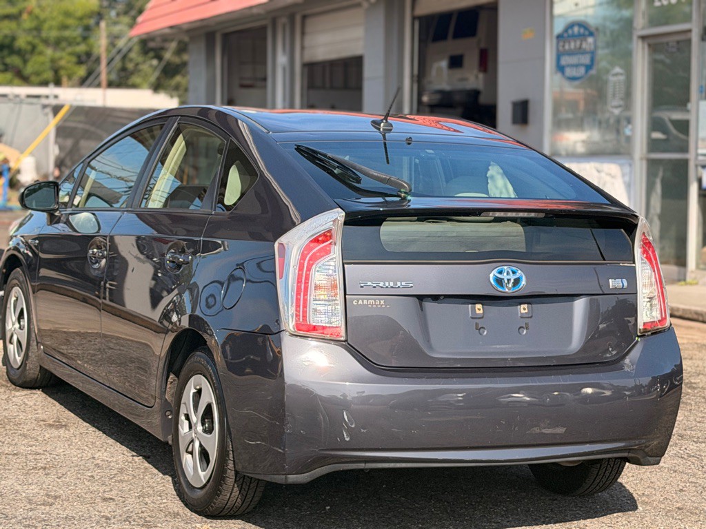 2012 Toyota Prius Image 6