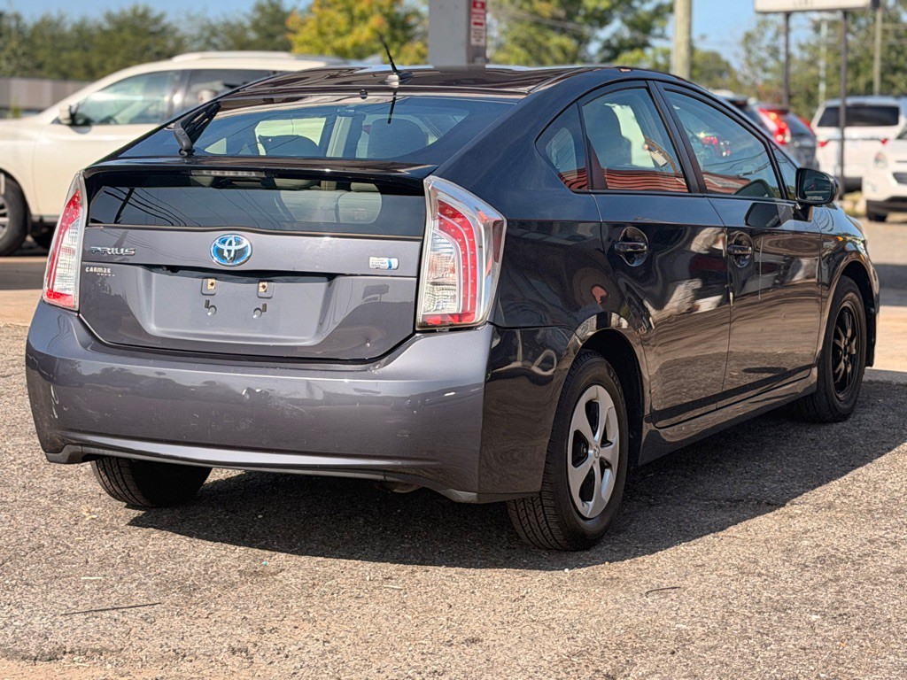 2012 Toyota Prius Image 8