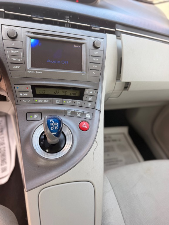 2012 Toyota Prius Image 14