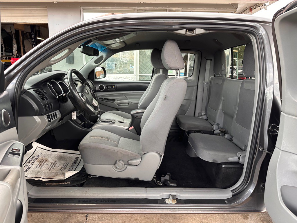 2013 Toyota Tacoma Image 13