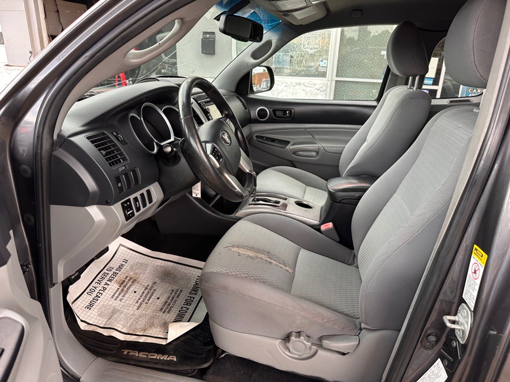 2013 Toyota Tacoma Image 15