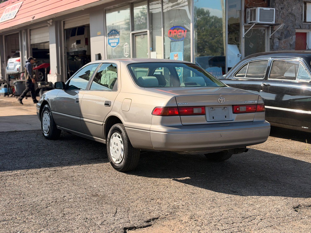 1997 Toyota Camry Image 5