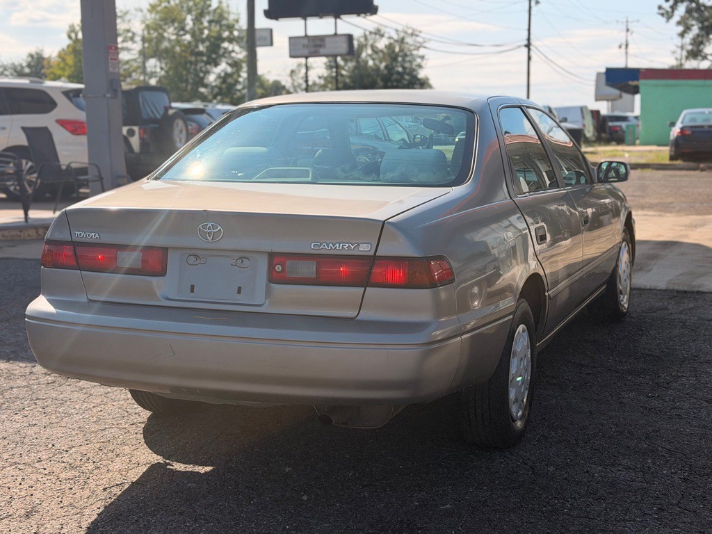 1997 Toyota Camry Image 7
