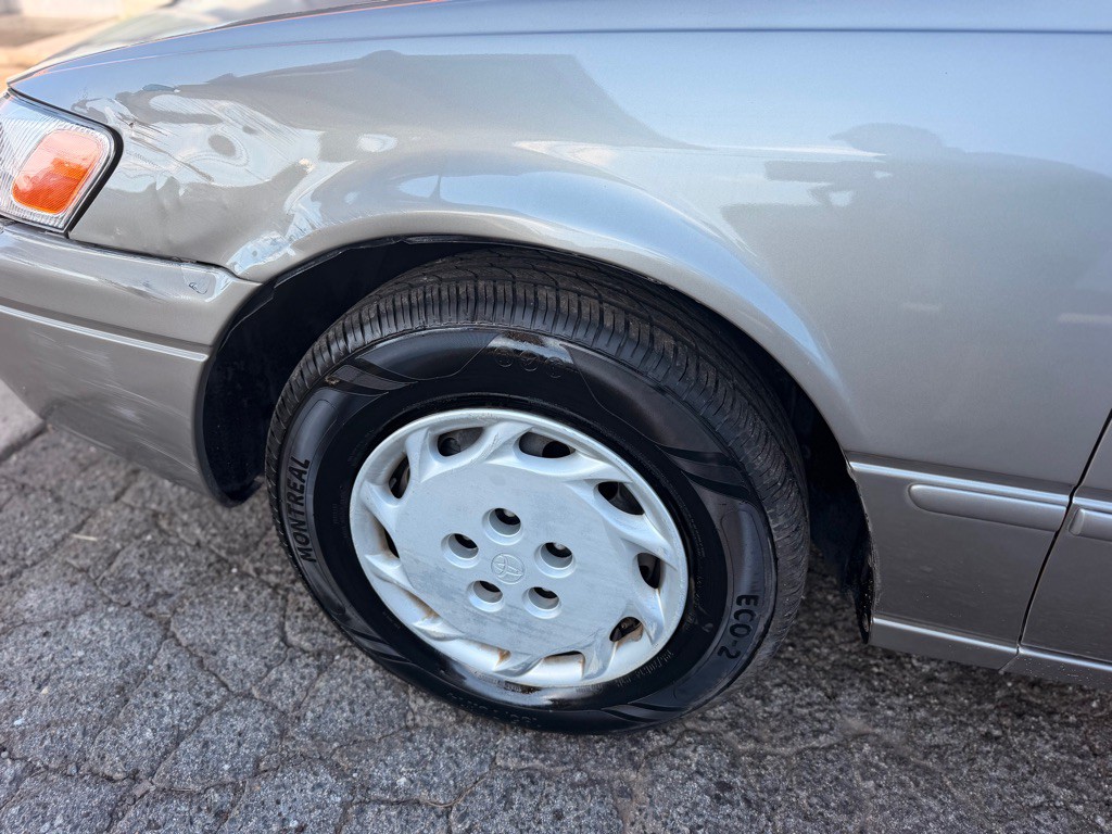 1997 Toyota Camry Image 8