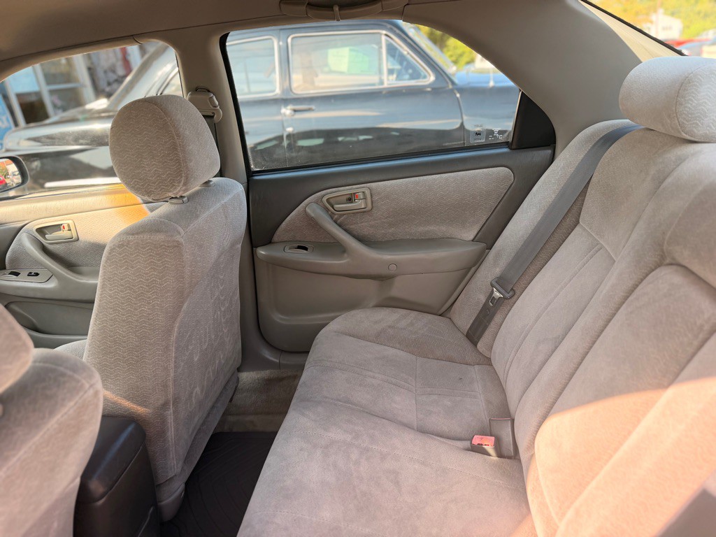 1997 Toyota Camry Image 17