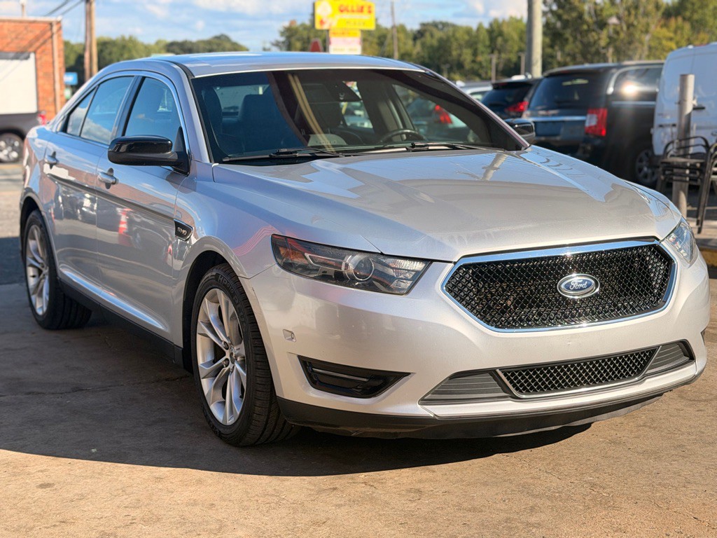 2013 Ford Taurus Image 2