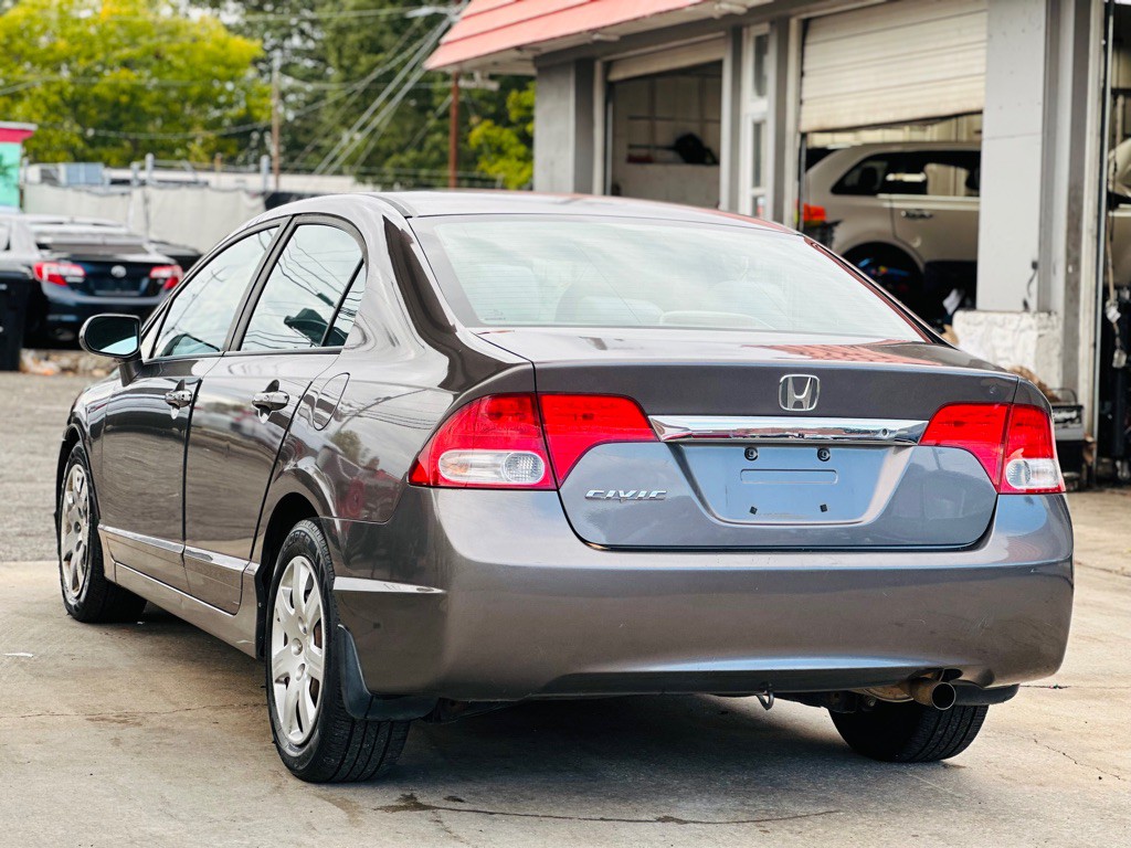 2011 Honda Civic Image 8