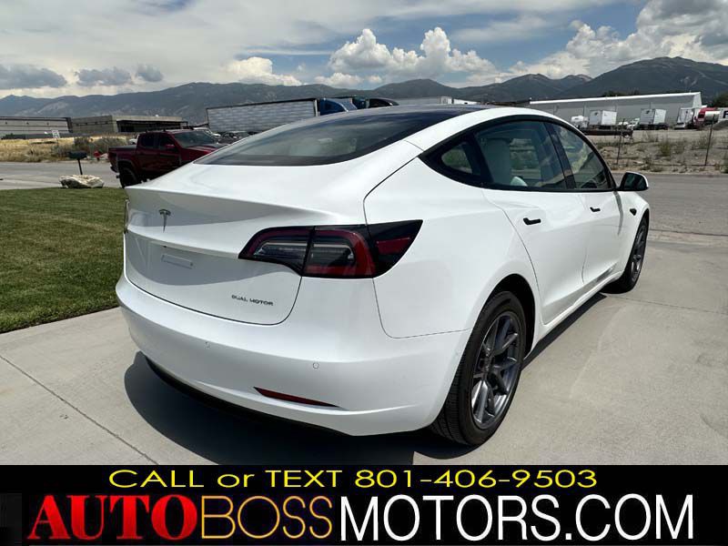 2022 Tesla Model 3 Image 4
