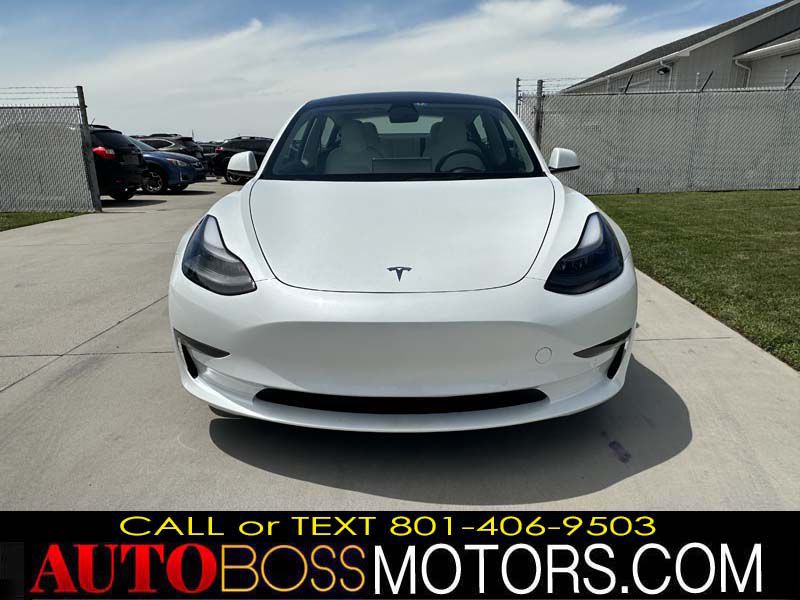 2022 Tesla Model 3 Image 9
