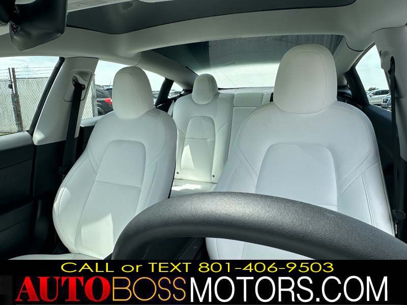 2022 Tesla Model 3 Image 22