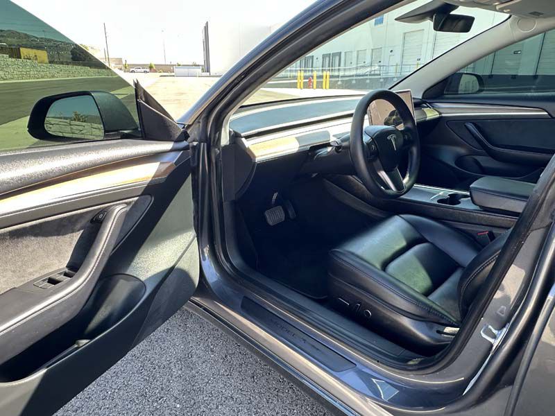 2023 Tesla Model 3 Image 24
