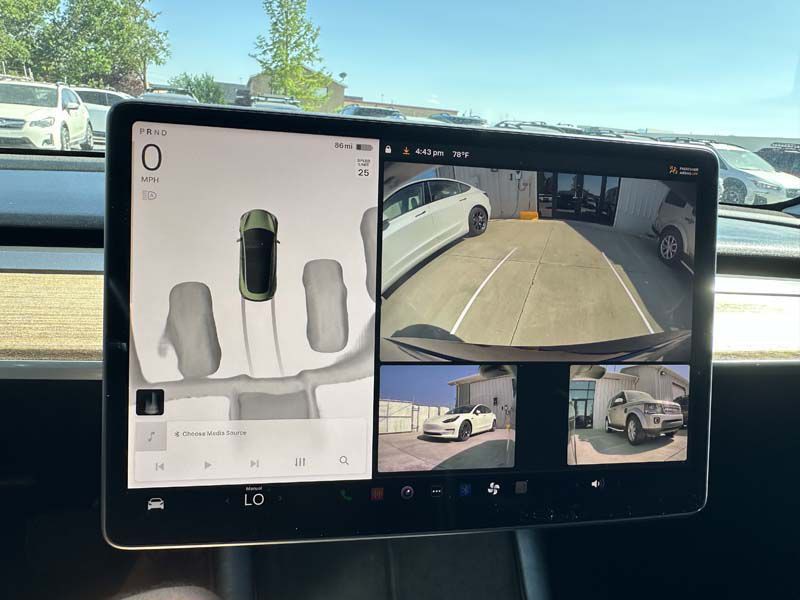 2023 Tesla Model 3 Image 29