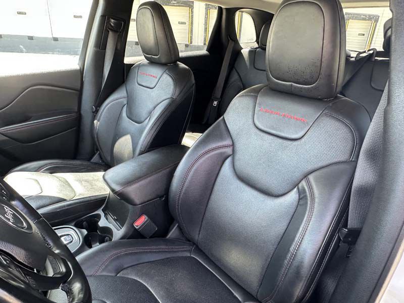 2020 Jeep Cherokee Image 9