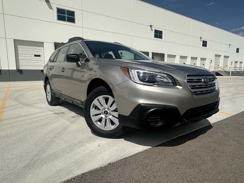 2017 Subaru Outback Image 2