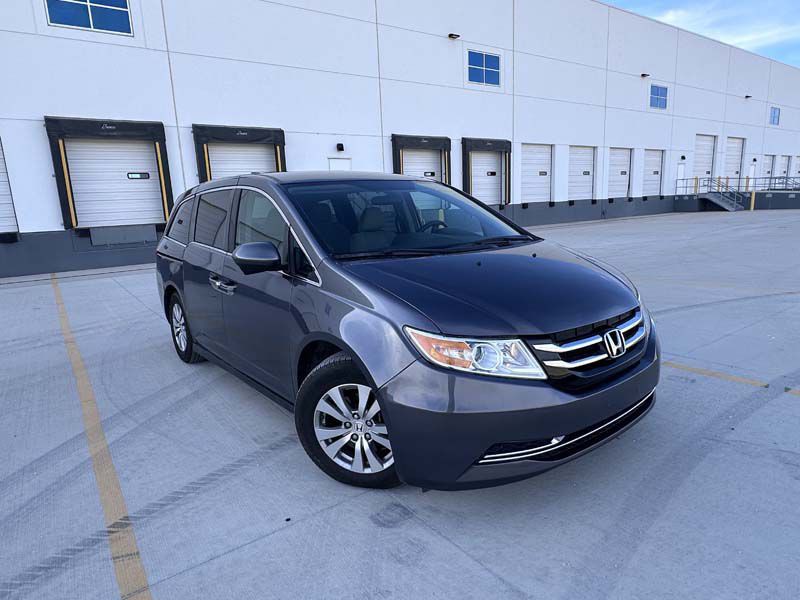 2016 Honda Odyssey Image 2