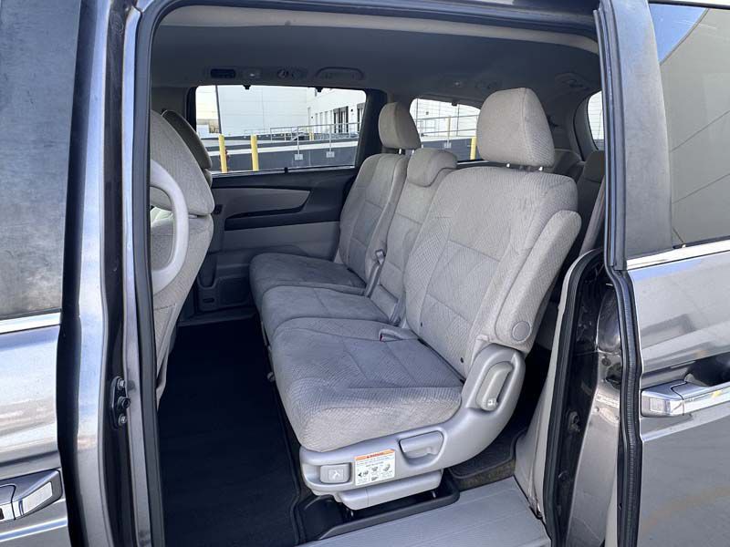 2016 Honda Odyssey Image 10