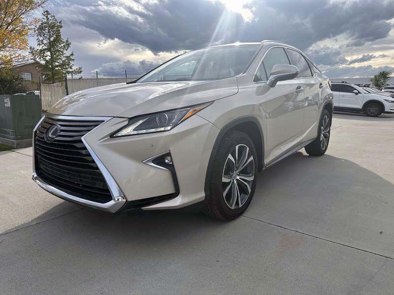 2017 Lexus RX Image 3
