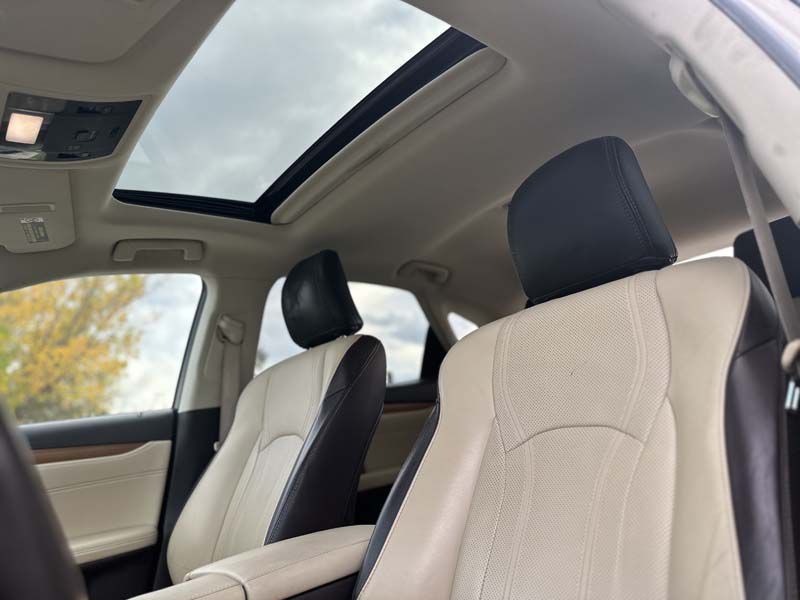 2017 Lexus RX Image 31