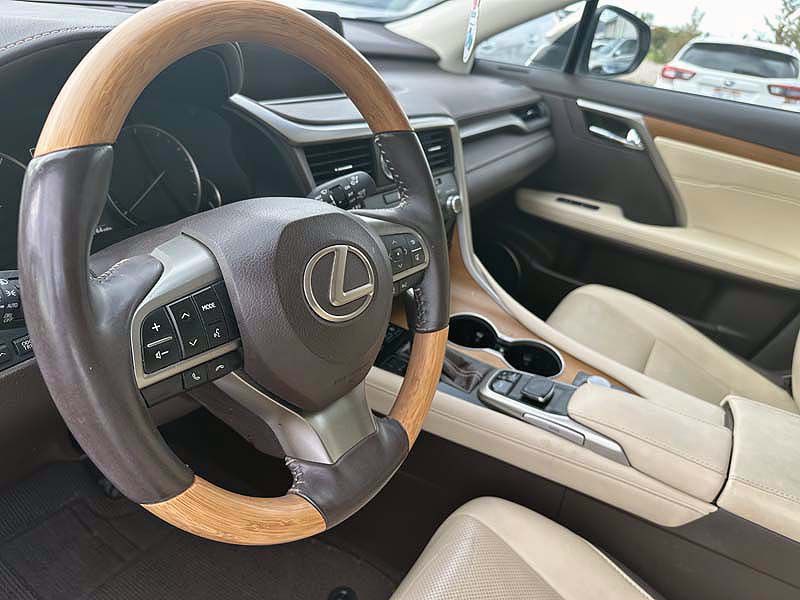 2017 Lexus RX Image 46
