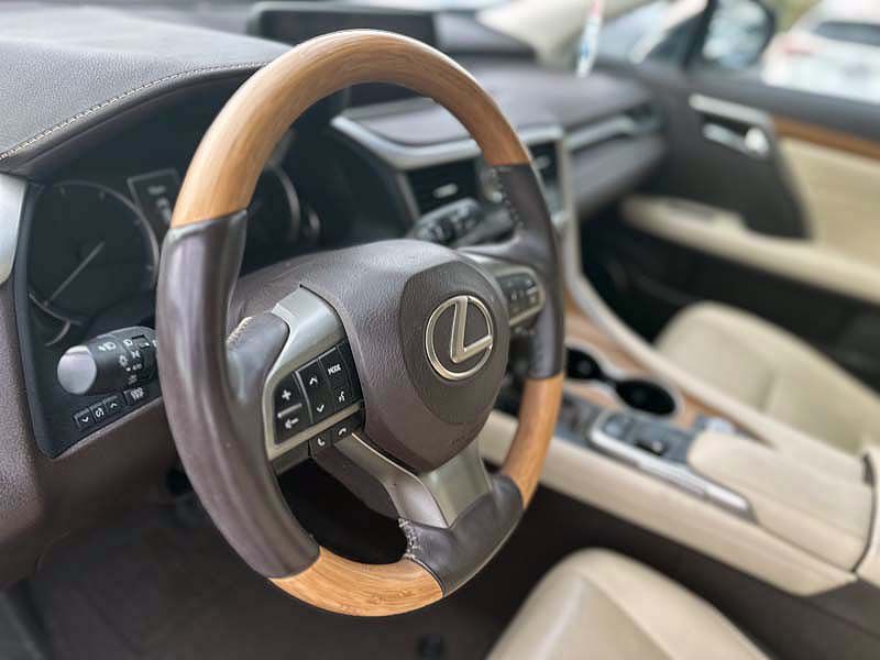2017 Lexus RX Image 47
