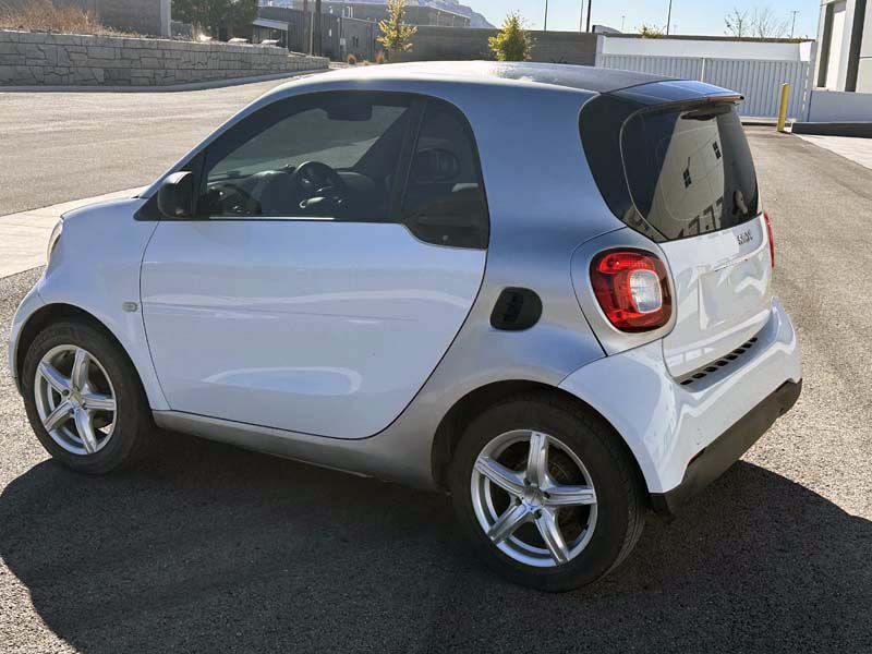 2016 smart fortwo Image 6