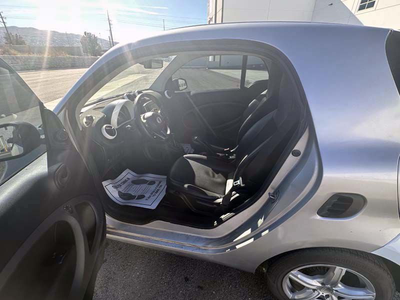 2016 smart fortwo Image 11
