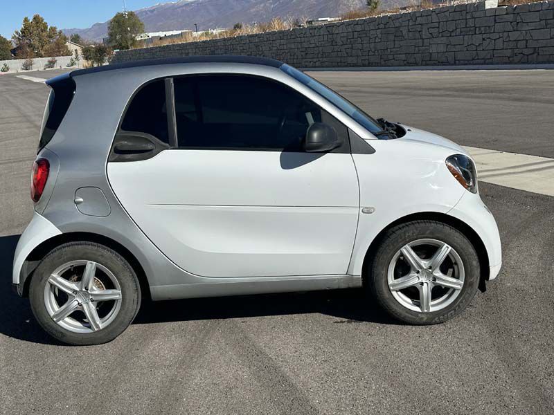 2016 smart fortwo Image 17
