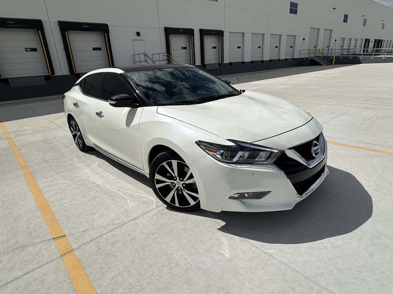 2018 Nissan Maxima Image 2