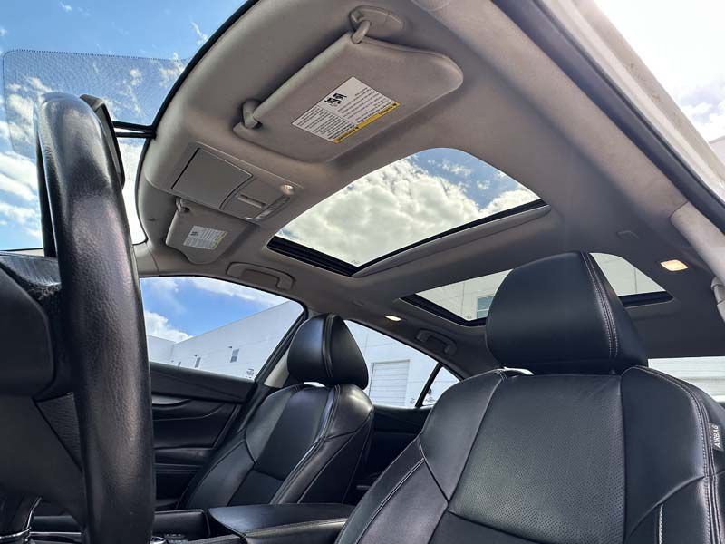 2018 Nissan Maxima Image 19