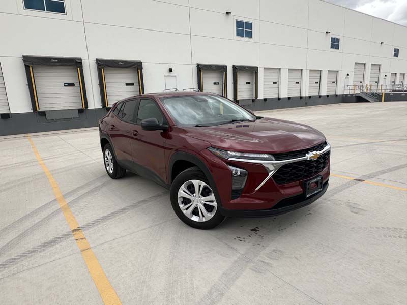 2024 Chevrolet Trax Image 2