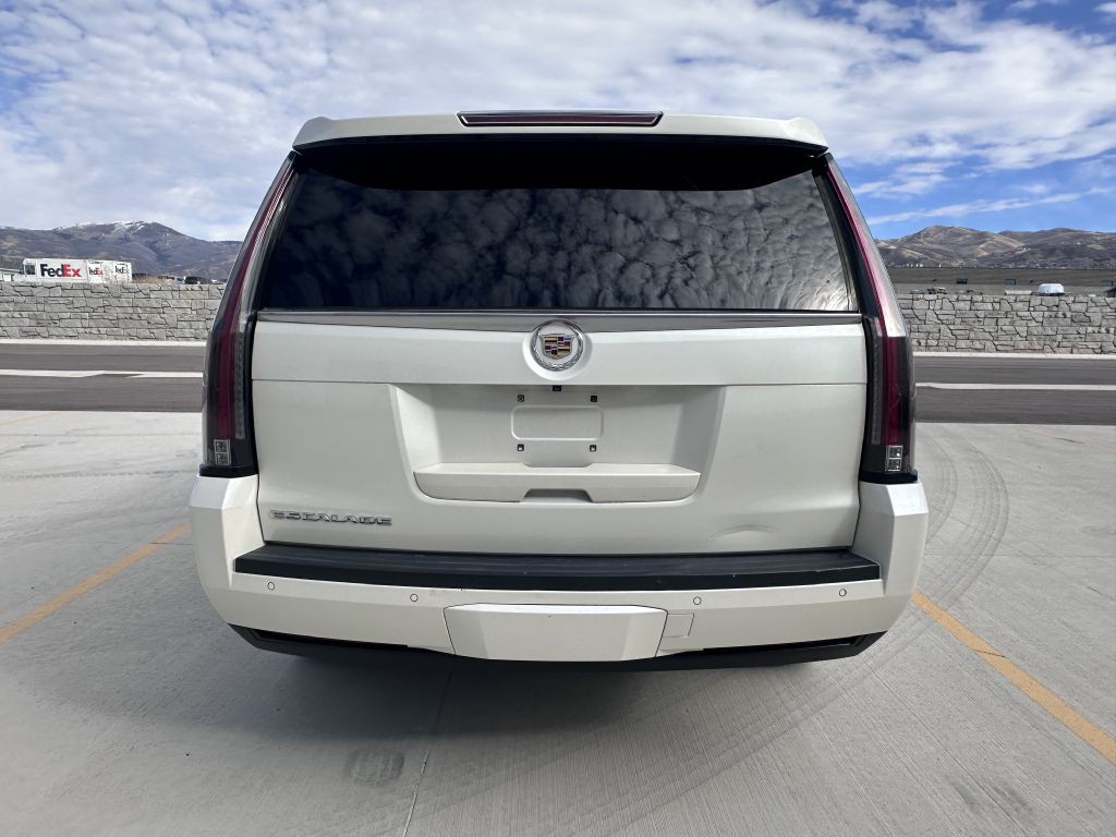 2015 Cadillac Escalade Image 5