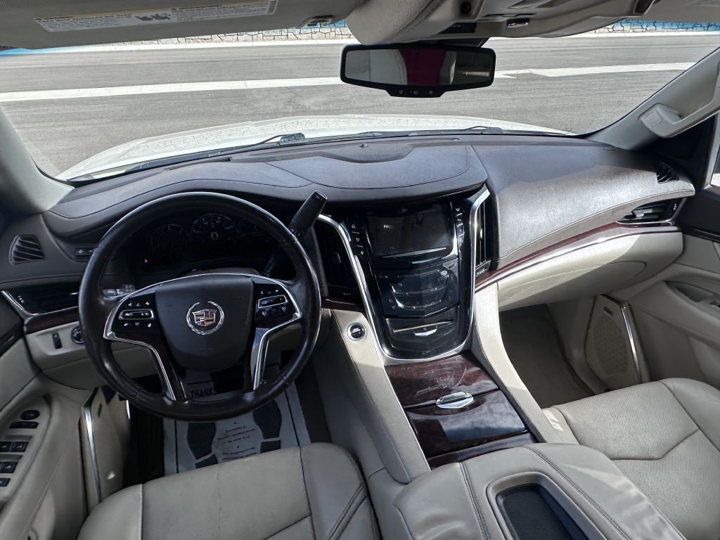 2015 Cadillac Escalade Image 14