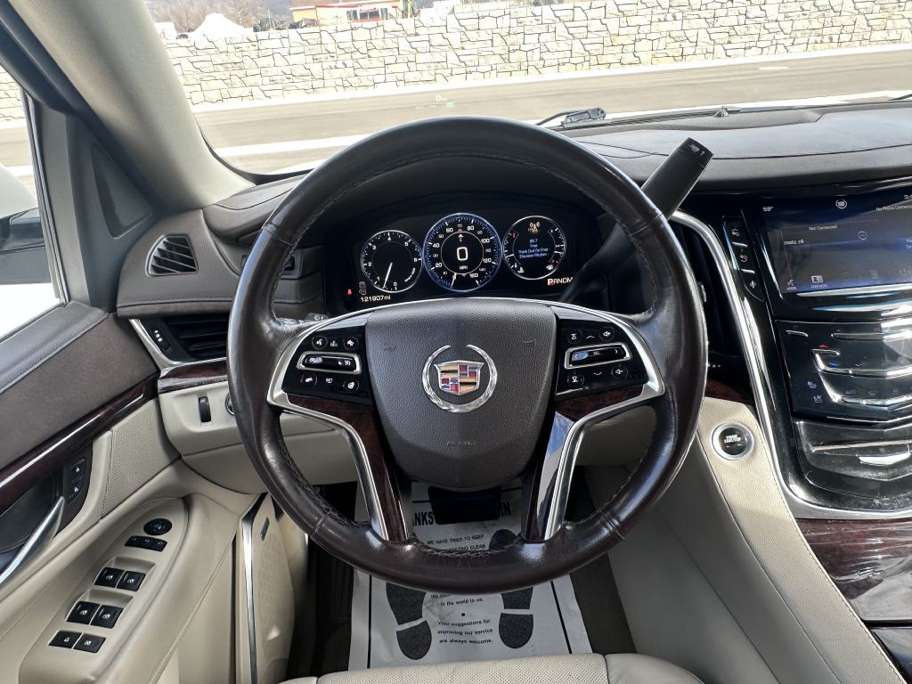 2015 Cadillac Escalade Image 16
