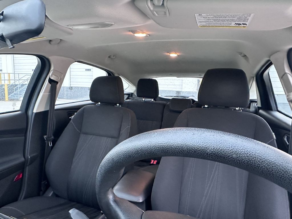 2016 Ford Focus Image 20