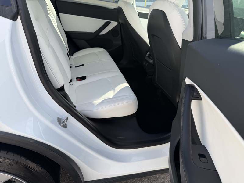 2021 Tesla Model Y Image 18