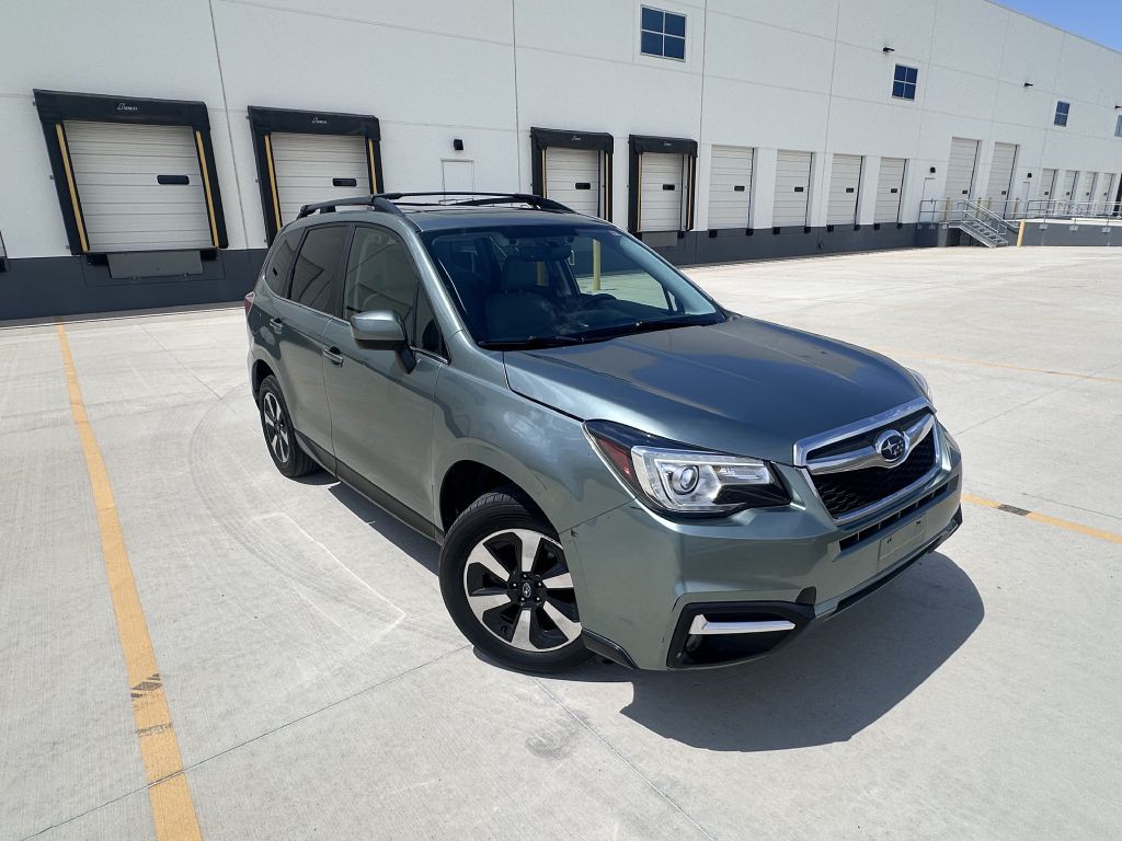 2017 Subaru Forester Image 2