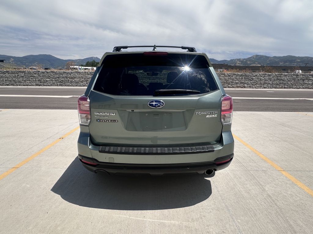 2017 Subaru Forester Image 5