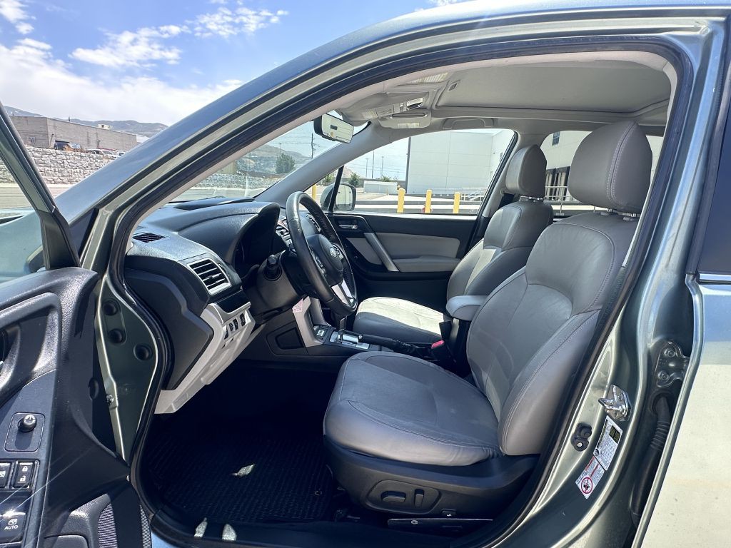2017 Subaru Forester Image 17