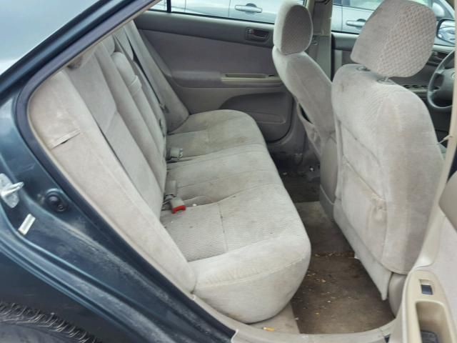 2004 Toyota Camry Image 6