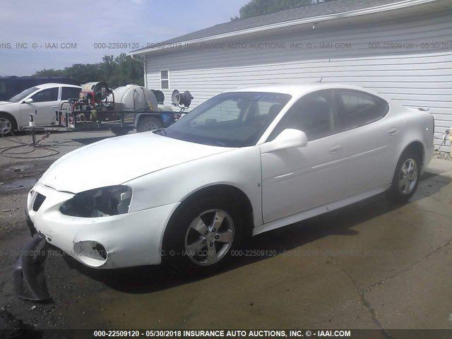 2007 Pontiac Grand Prix Image 2